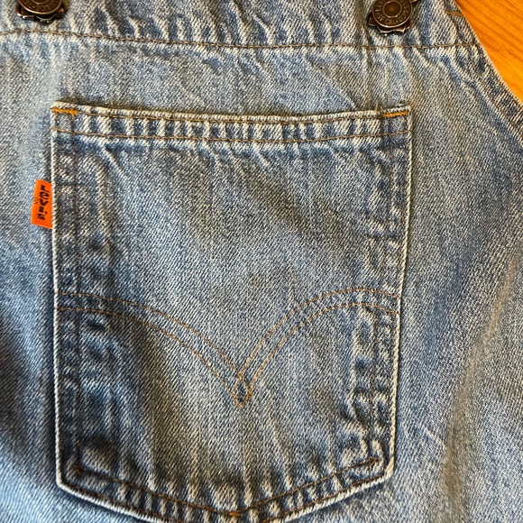 Vintage Levi’s Overalls - Picture 5 of 10